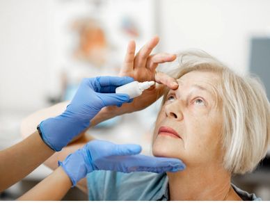 Diabetic Examinations.Diabetic retinopathy is best diagnosed with a comprehensive dilated eye exam. 