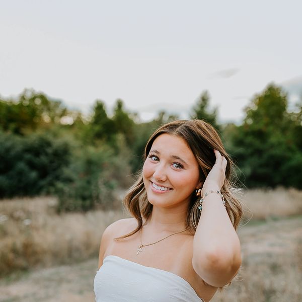 Pacific Northwest Senior Photographer | Washington & Oregon Senior Portraits | Senior Portraits