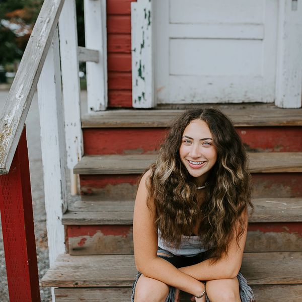 Pacific Northwest Senior Photographer | Washington & Oregon Senior Portraits | Senior Portraits