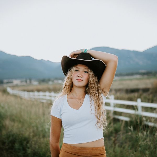 Pacific Northwest Senior Photographer | Washington & Oregon Senior Portraits | Senior Portraits