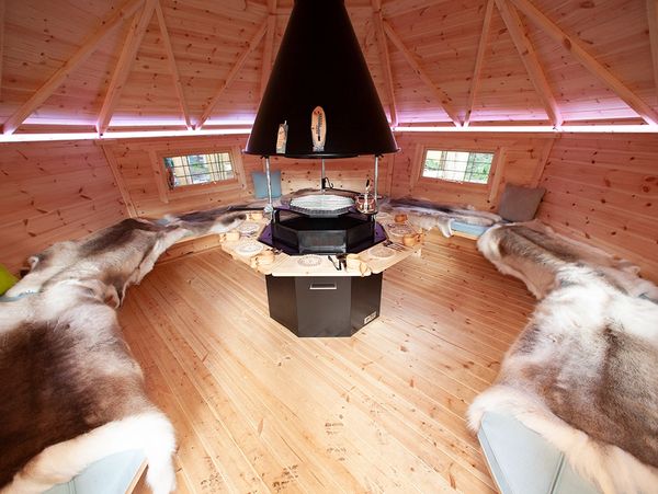 WUBI Cabins Y Caban Mawr 14m² Scandinavian Style Grillkota BBQ Cabin Interior