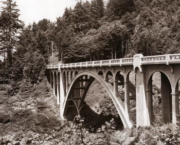 "Rocky Creek Bridge", Depoe Bay, OR, Platinum Print 2004
