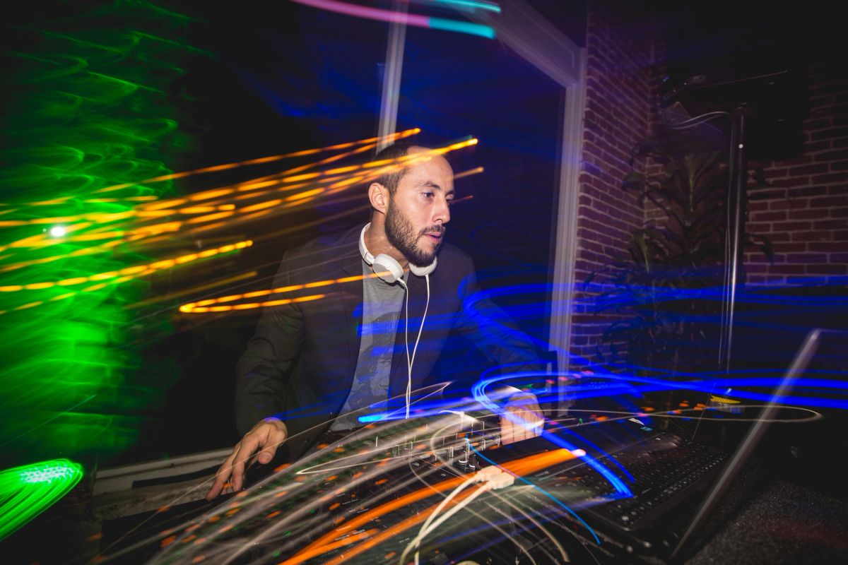 JAG Live at the DJ Turntables