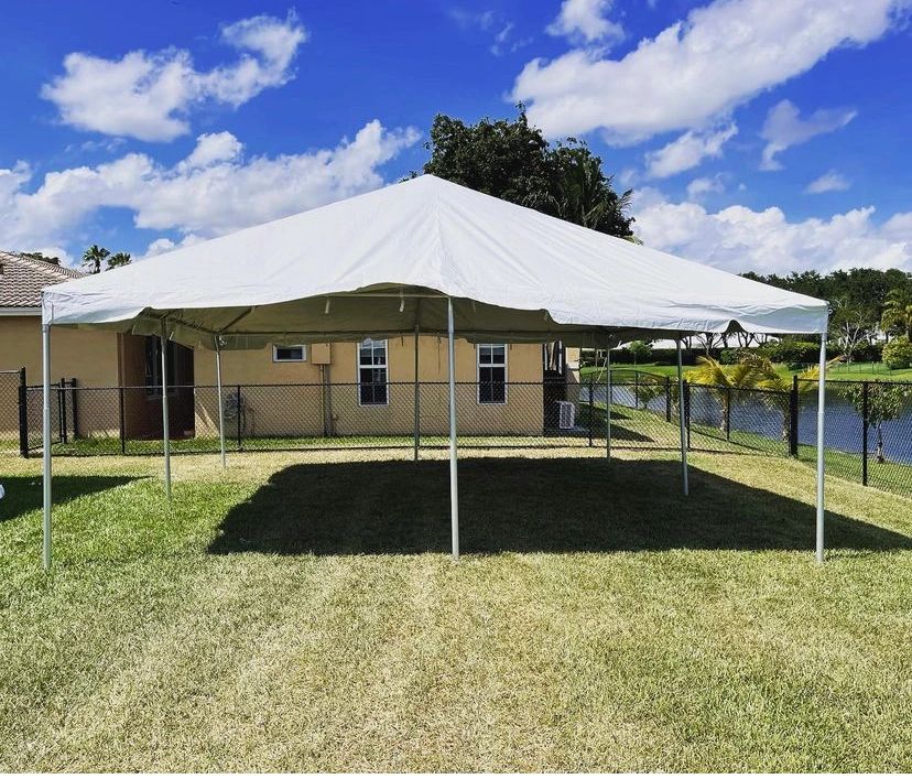 $150
20ft x 20ft Tent