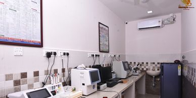 Reliable Results for Better Health
At Aravinth Hospital, our fully automated diagnostic laboratory o