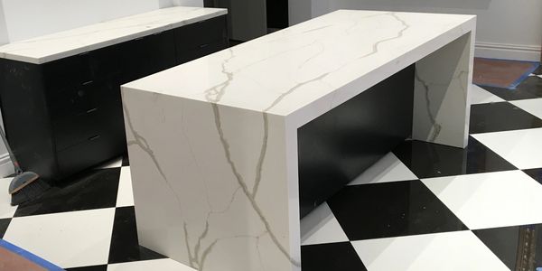 Custom Island Quartz Countertop - Miami, FL