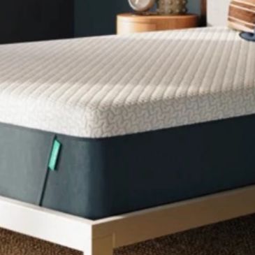 Photo of a tuff and Needle mattress from Costco
