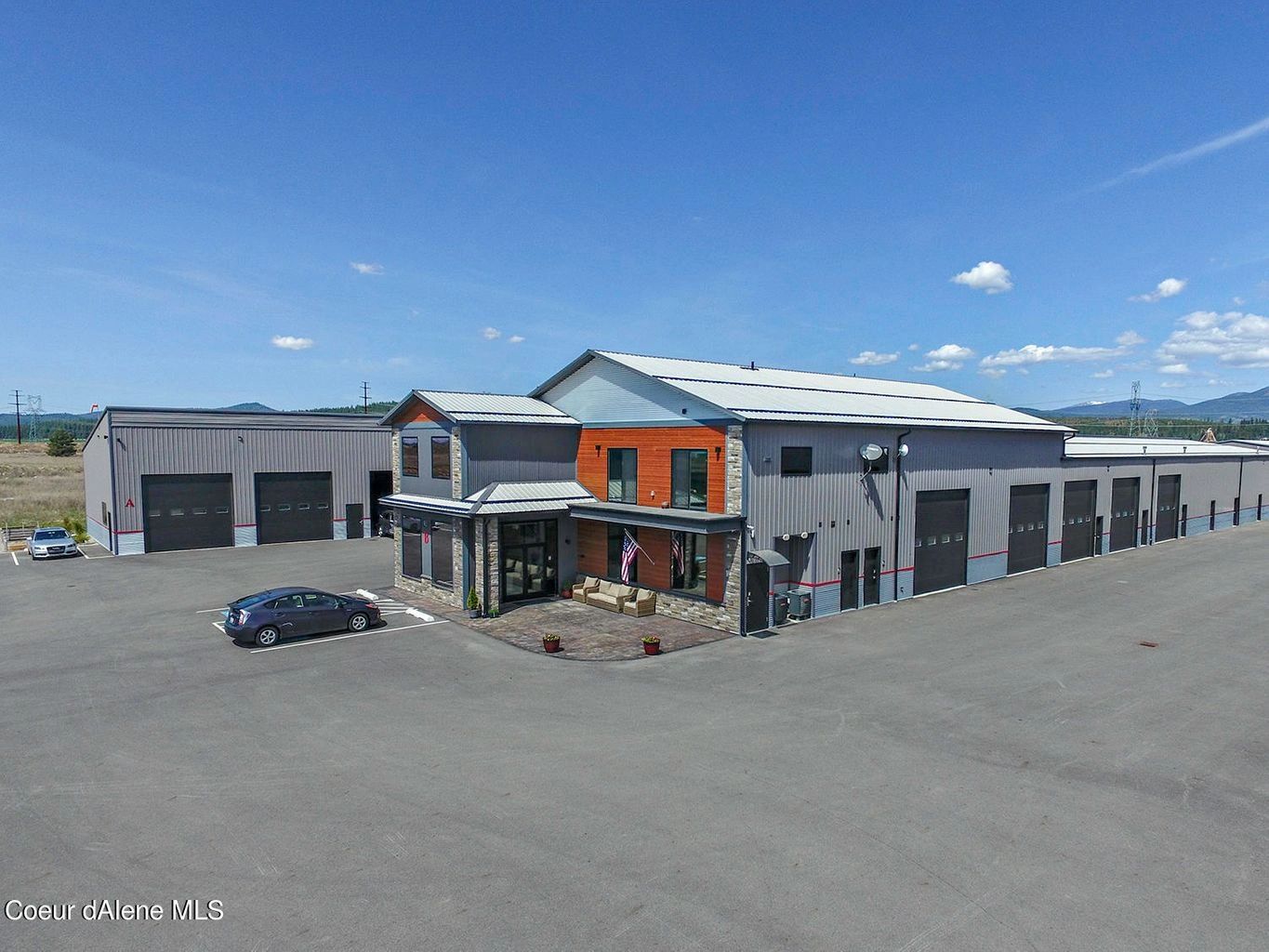 Storage Preimer Garage Condos