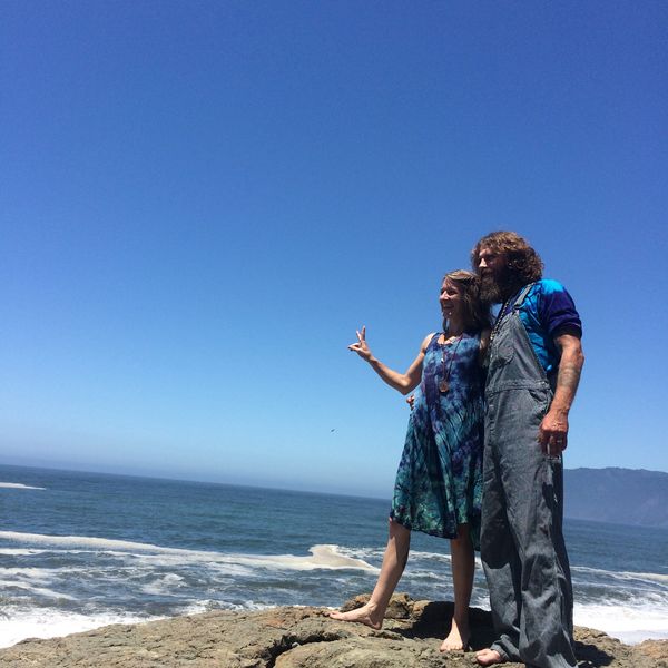 beach couple