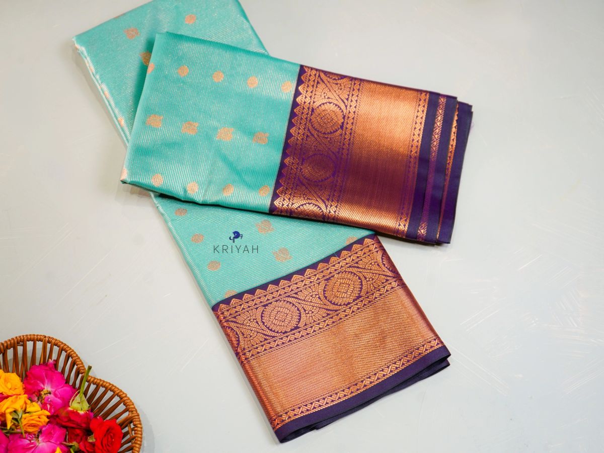 Vaira oosi x Checkered Saree - Dark Blue