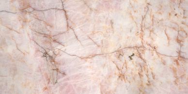 Cristallo-rosa-Quartzite