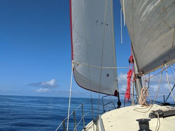 charter sailboat hawaii