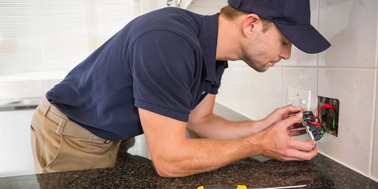 Home electrician service calls for repair and installation.