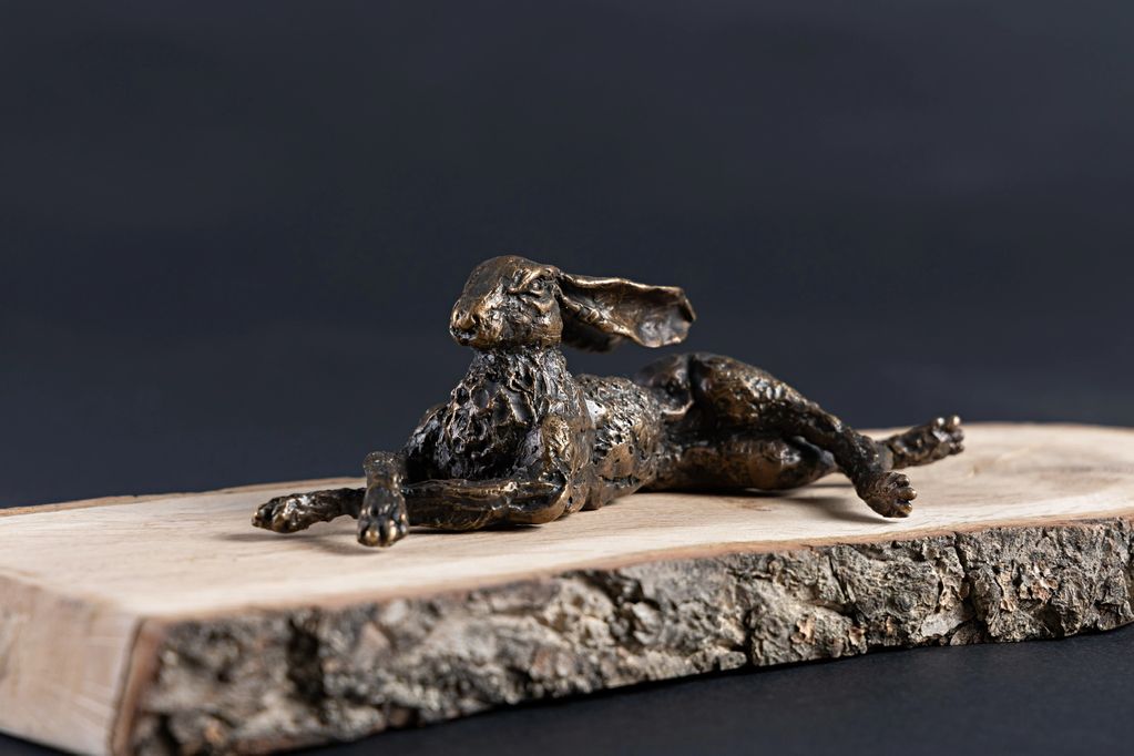 HARE
Bronze