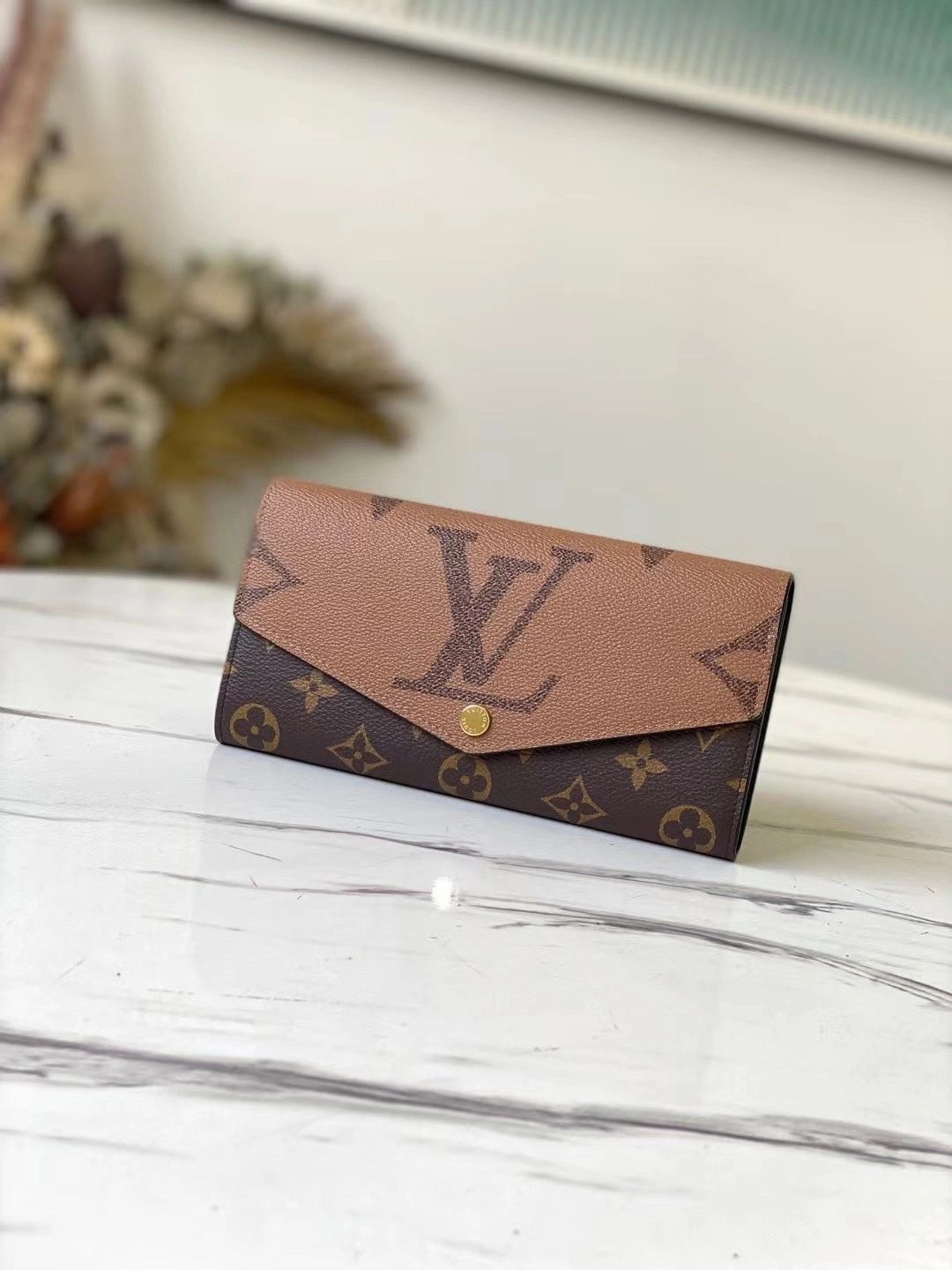 LV Button Wallets (MIRROR)