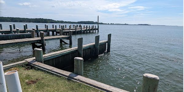 Kerens Vacation Rental w/ On-Site Fishing Pier! - Lofts for Rent