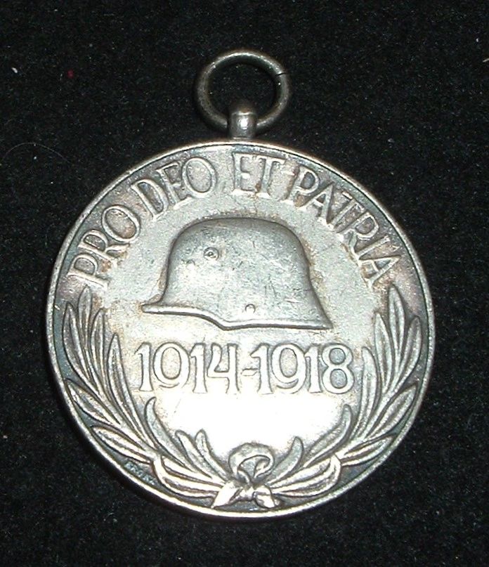 Hungarian WW1 Commemorative Medal Pro Deo et Patria 19141918 (LLC)