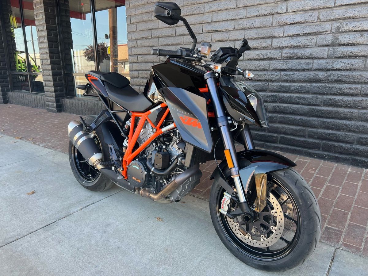Super duke 2024 1200 r