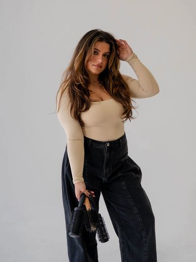 Miami Brunette balayage specialist 