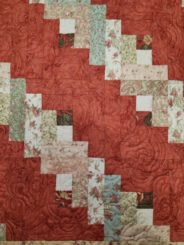 Edge to Edge modern feather quilting