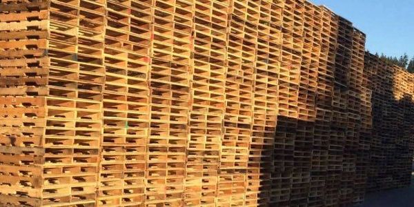 wooden pallets that are used in storage and shipping and made from high quality wood