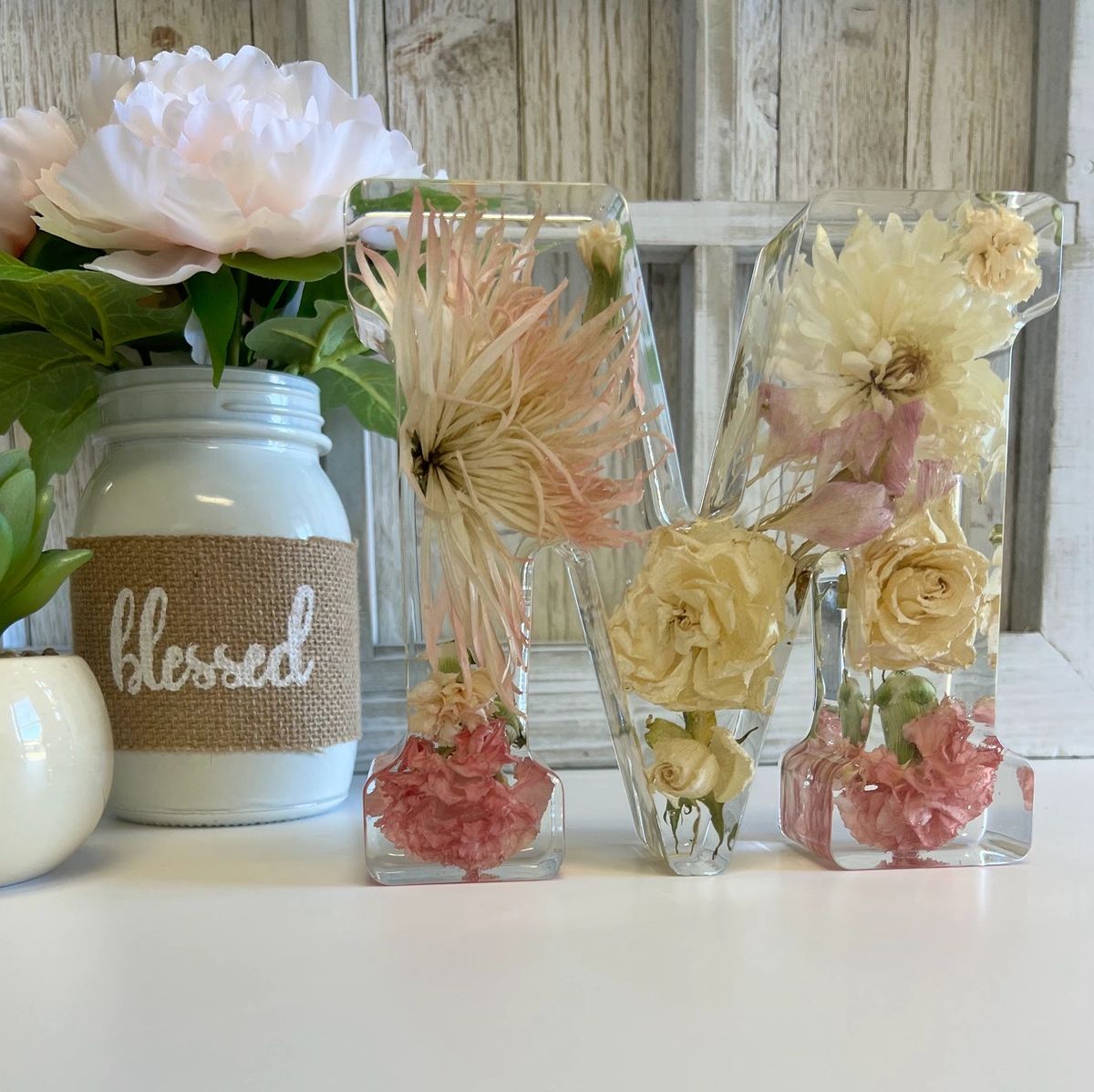 Resin wedding bouquet (Size: 6 inches)- letter C