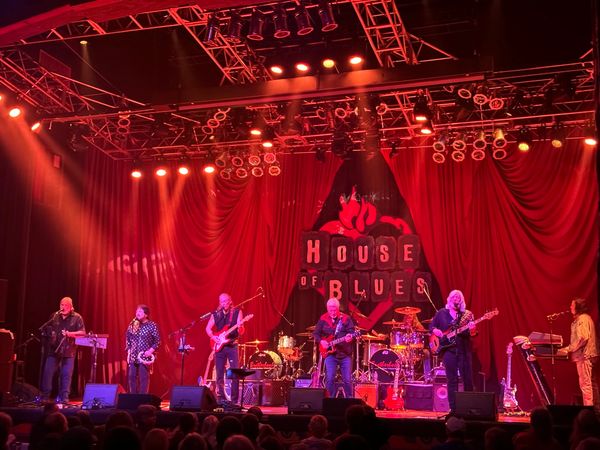 Brotherhood, a Doobie Brothers tribute band concert photo from House of Blues