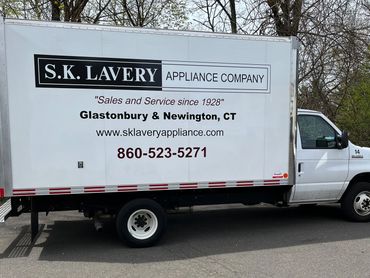 S.K. Lavery Appliance Company
Newington & Glastonbury, CT
Box Truck Lettering
