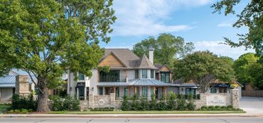 architectural photo of the front of Hotel Lucy in Granbury, TX