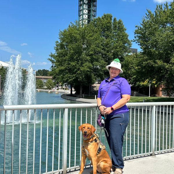 Linda and her service dog, Gryffen, at the 1st EWMA Rendevous in Knoxville, TN (2023).