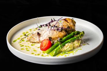 High-quality visuals = higher orders on Talabat, Deliveroo & Careem. Simple as that.