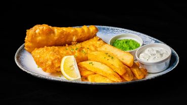 From kitchen to screen—making every bite irresistible on Talabat, Deliveroo & Careem. 📸🔥