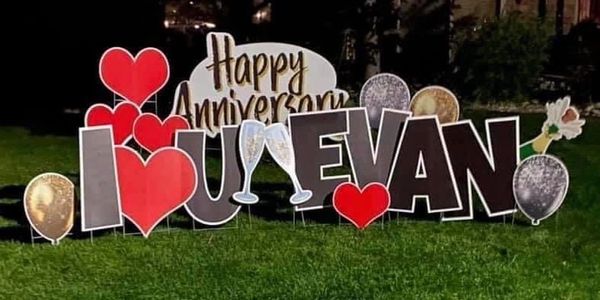 Happy wedding anniversary hearts and champagne yard card lawn greeting. 