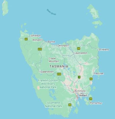 Map of Tasmania showing key cities, parks, and roads.