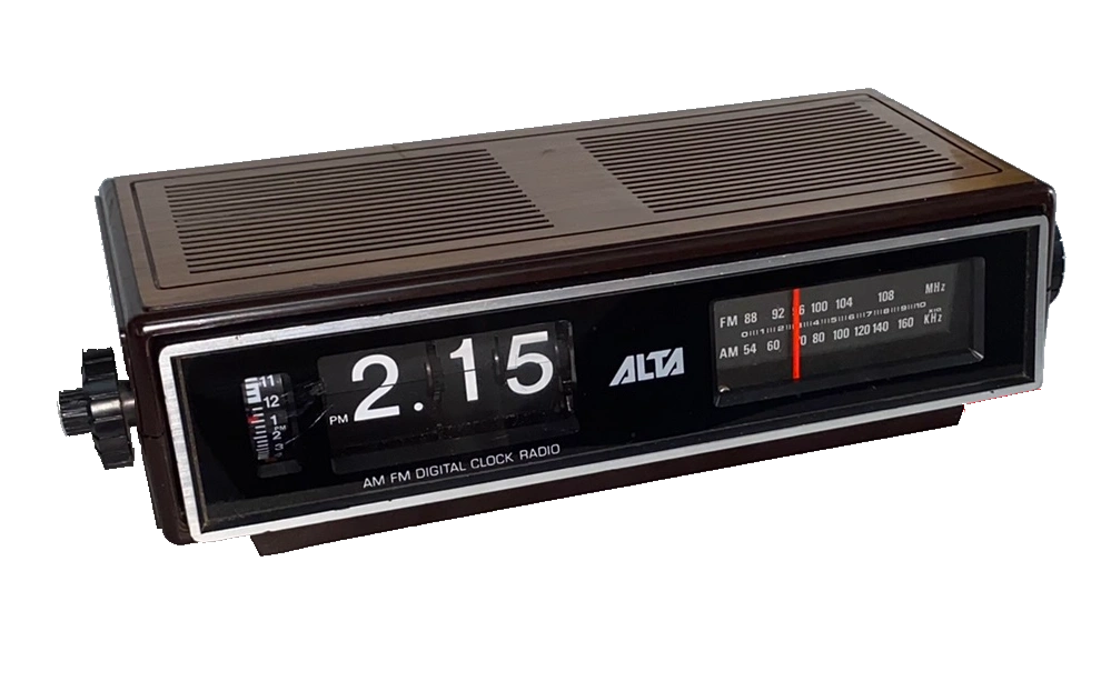 ALTA A810 Woodgrain Flip Clock Radio AM/FM 1980