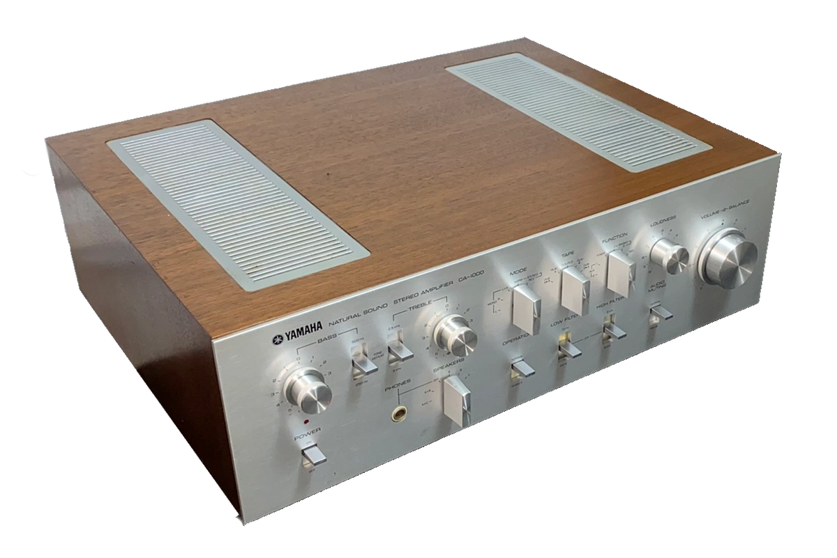 Yamaha’s Masterpiece 1975 CA1000 CA1000 PreMain Amplifier 2x70W>8Ω