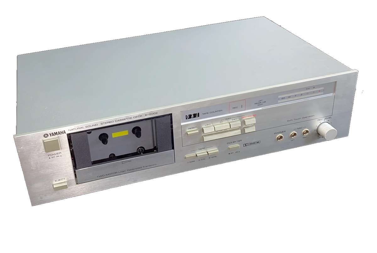 Beautiful Yamaha K200A Cassette deck silver face, logic controlled