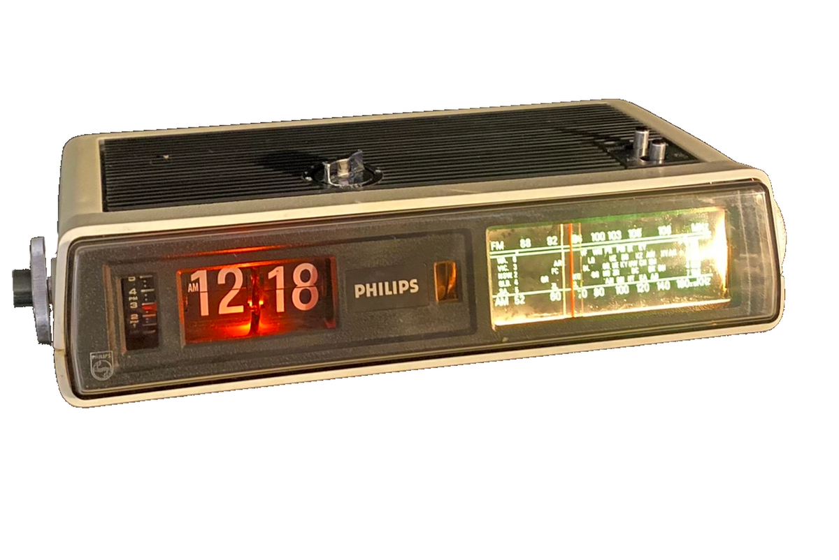 Philips Australia RS-100-01 AM/FM Flip clock radio white and black c1976