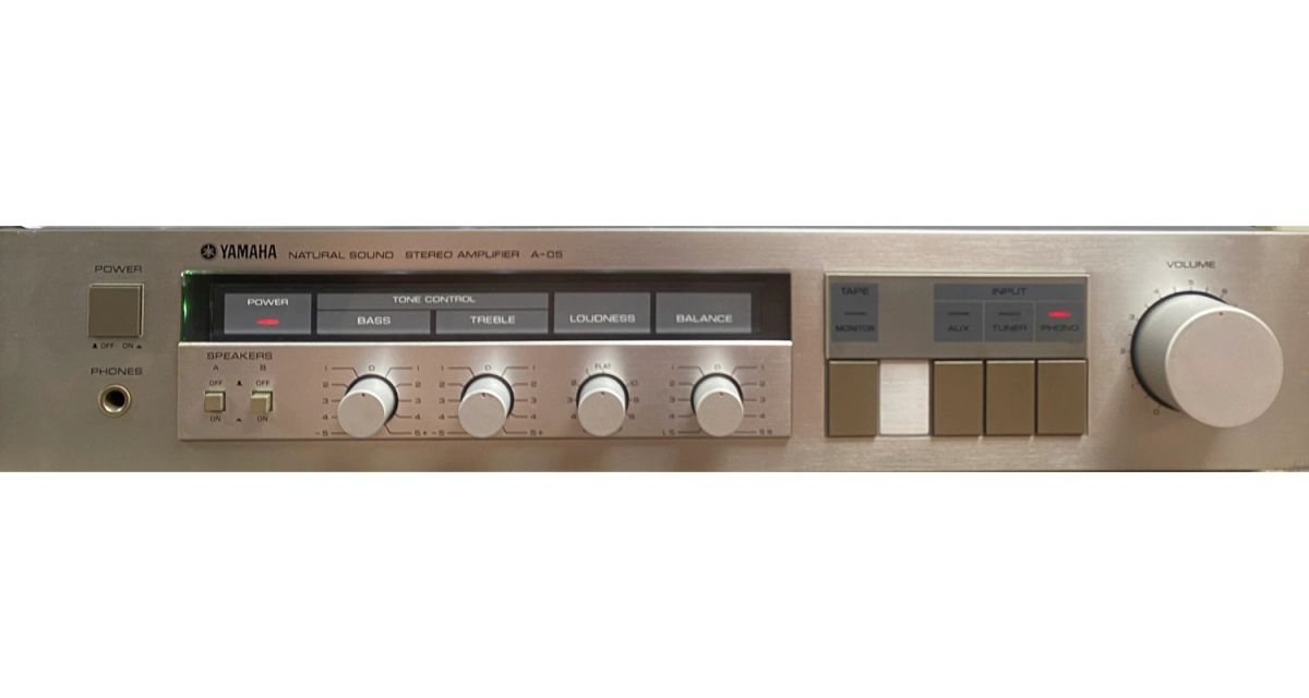 Yamaha A-05 Silver faced Amplifier 2 x 32W 1985 A05