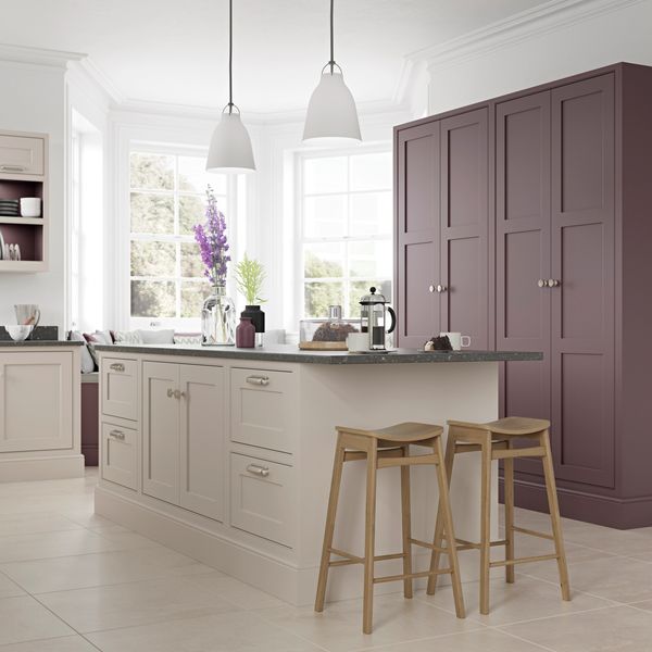 Signature Light Gray & Aubergine
