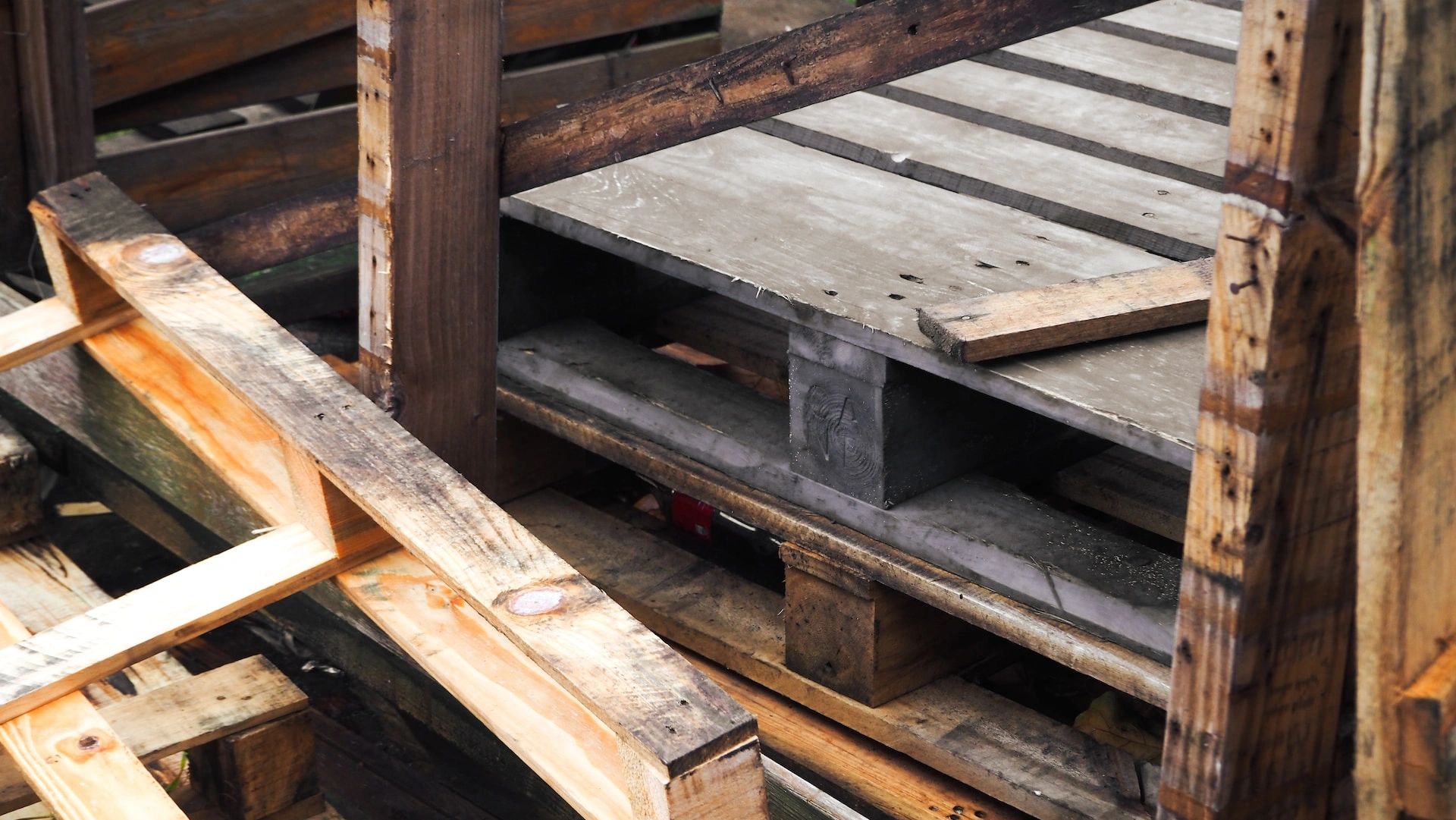 Pallets in Reducing Carbon Footprint for Sydney Businesses
