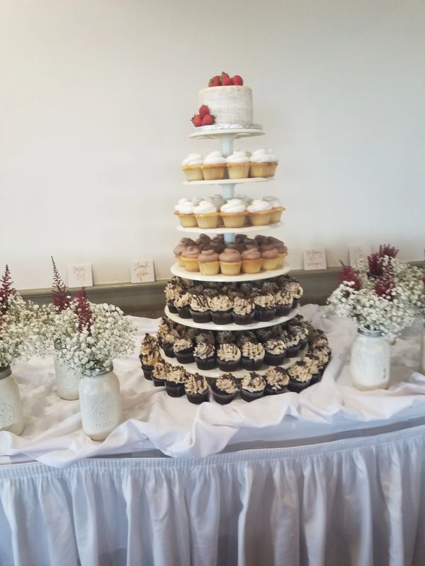 Cake and cupcakes wedding