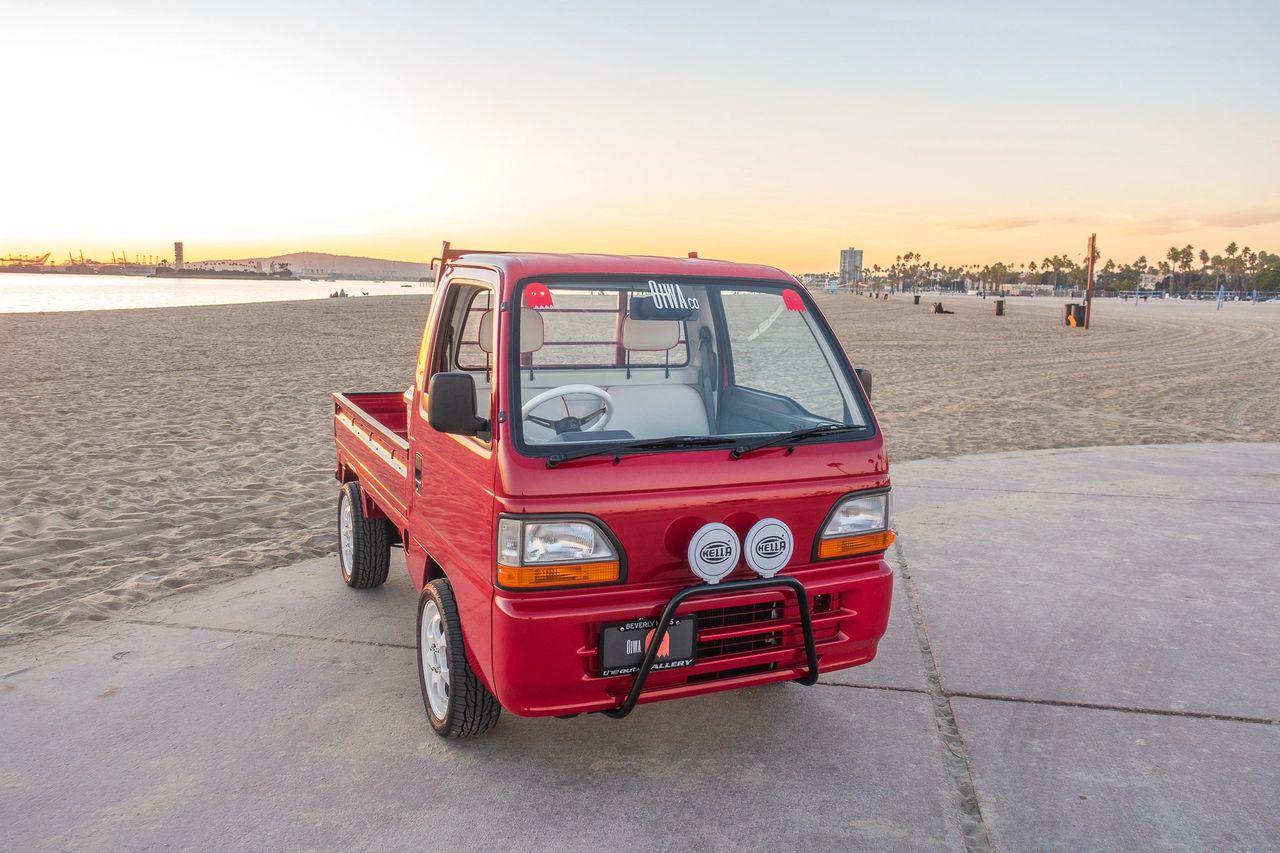 SHOP KEI TRUCKS FOR SALE AT OIWA.CO TODAY - CLICK PHOTO!