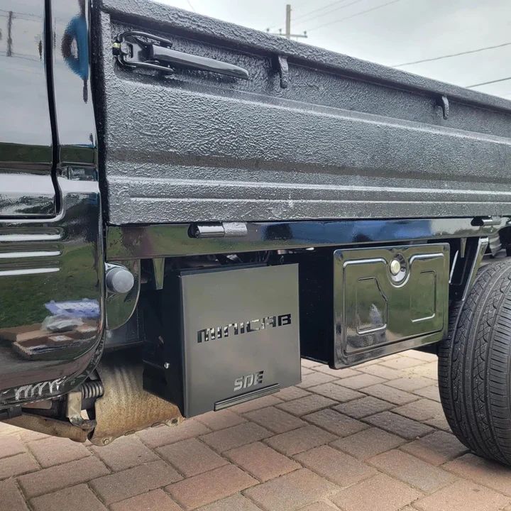 SHOP KEI TRUCK BATTERY COVERS AT OIWAGARAGE.CO - CLICK PHOTO