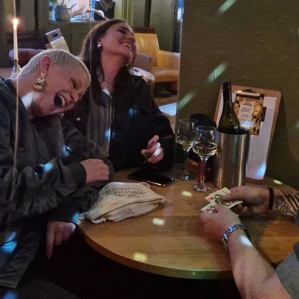 COMEDY MAGICIAN, CLOSE UP MAGIC