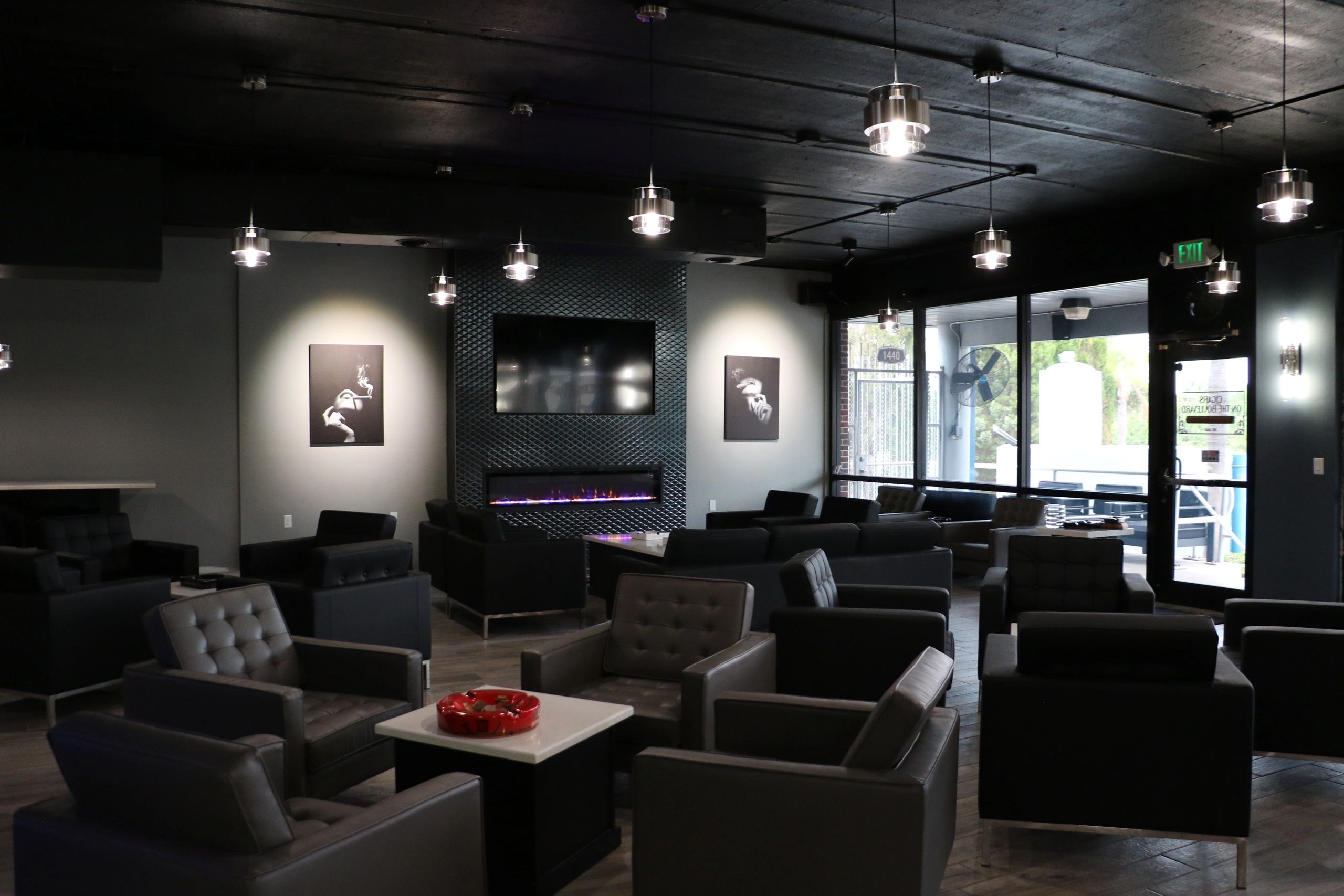 Cigars on the Boulevard