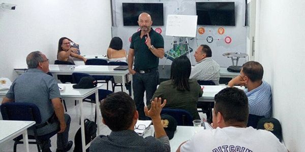 resultados superiores, como superar las crisis, ayuda personal, cursos de coaching, neurociencia 