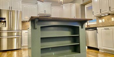 Cabinet painting in Raymore Mo is something that we love to do!  Cabinet painting is not ordinary pa