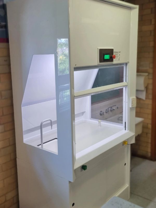 fume cupboard