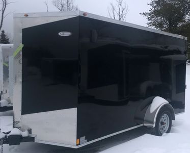 Cargo trailer, enclosed trailer, trailer fermé, remorque.